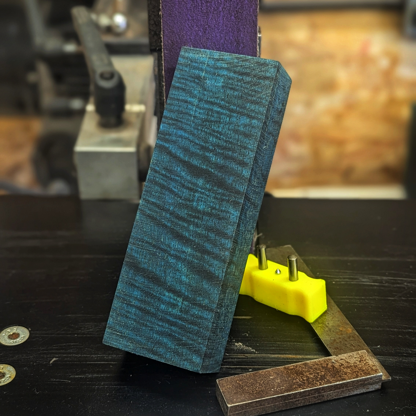 Stabilized Curly Mango - Blue