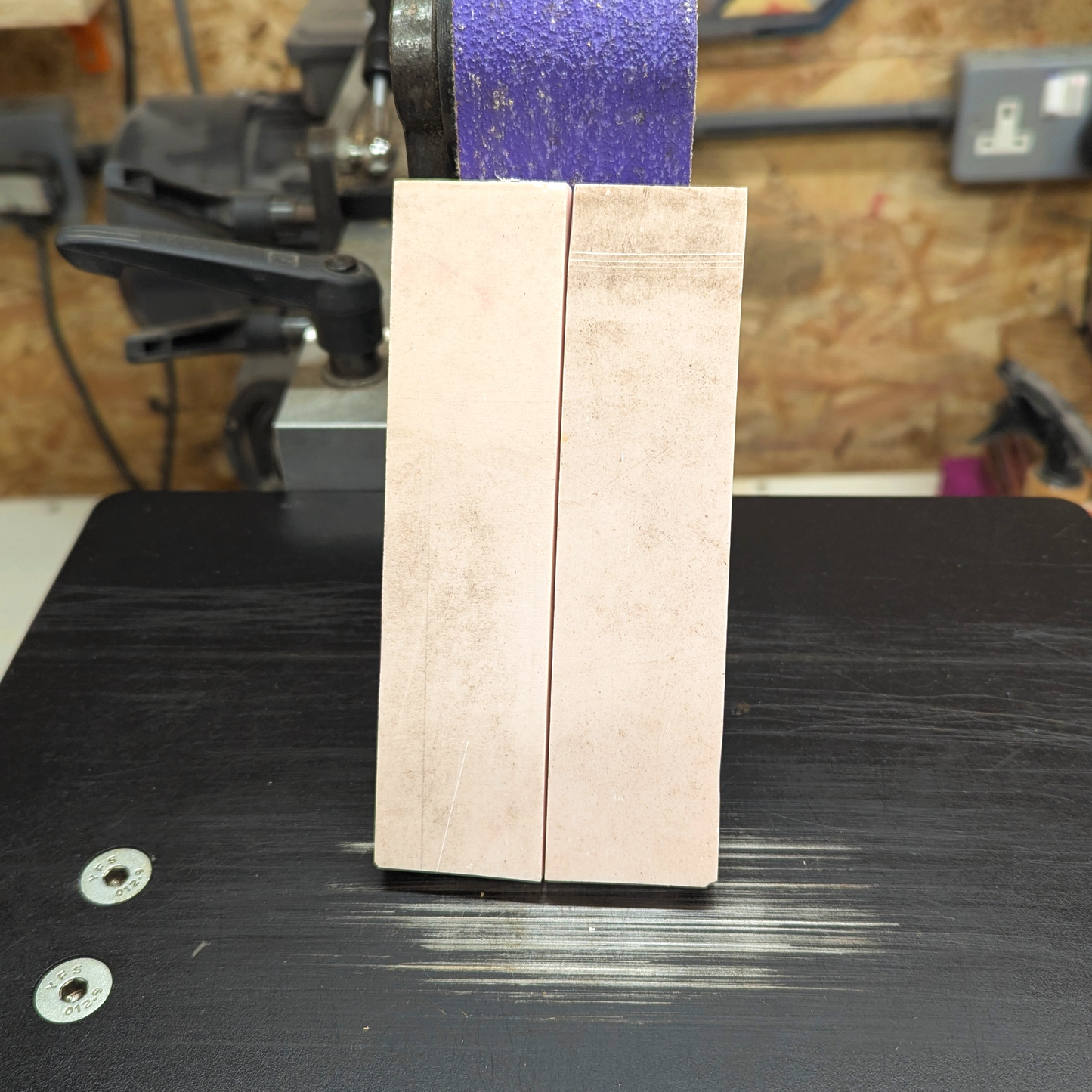 Corian Scales - Pink