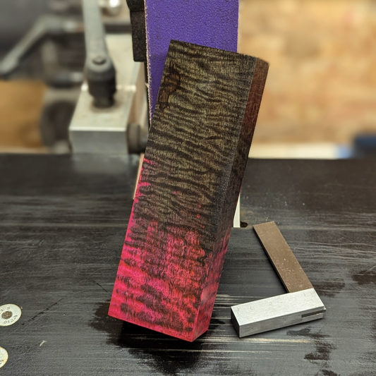 Stabilized Curly Mango - Black & Pink